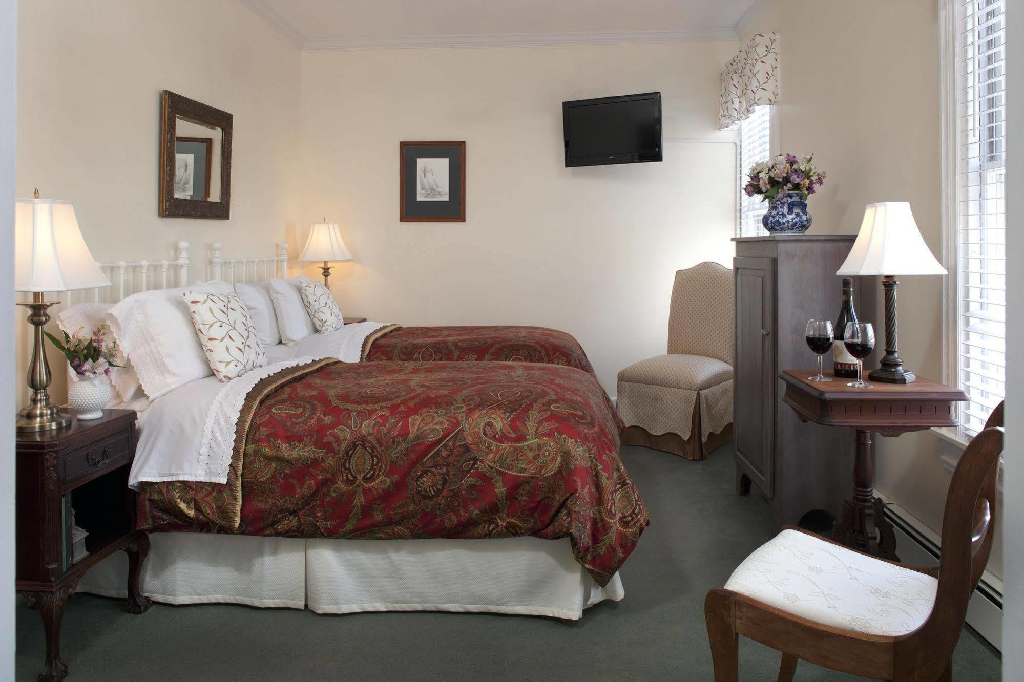 フリーポート ブリュースター ハウス  Bed & Breakfast エクステリア 写真